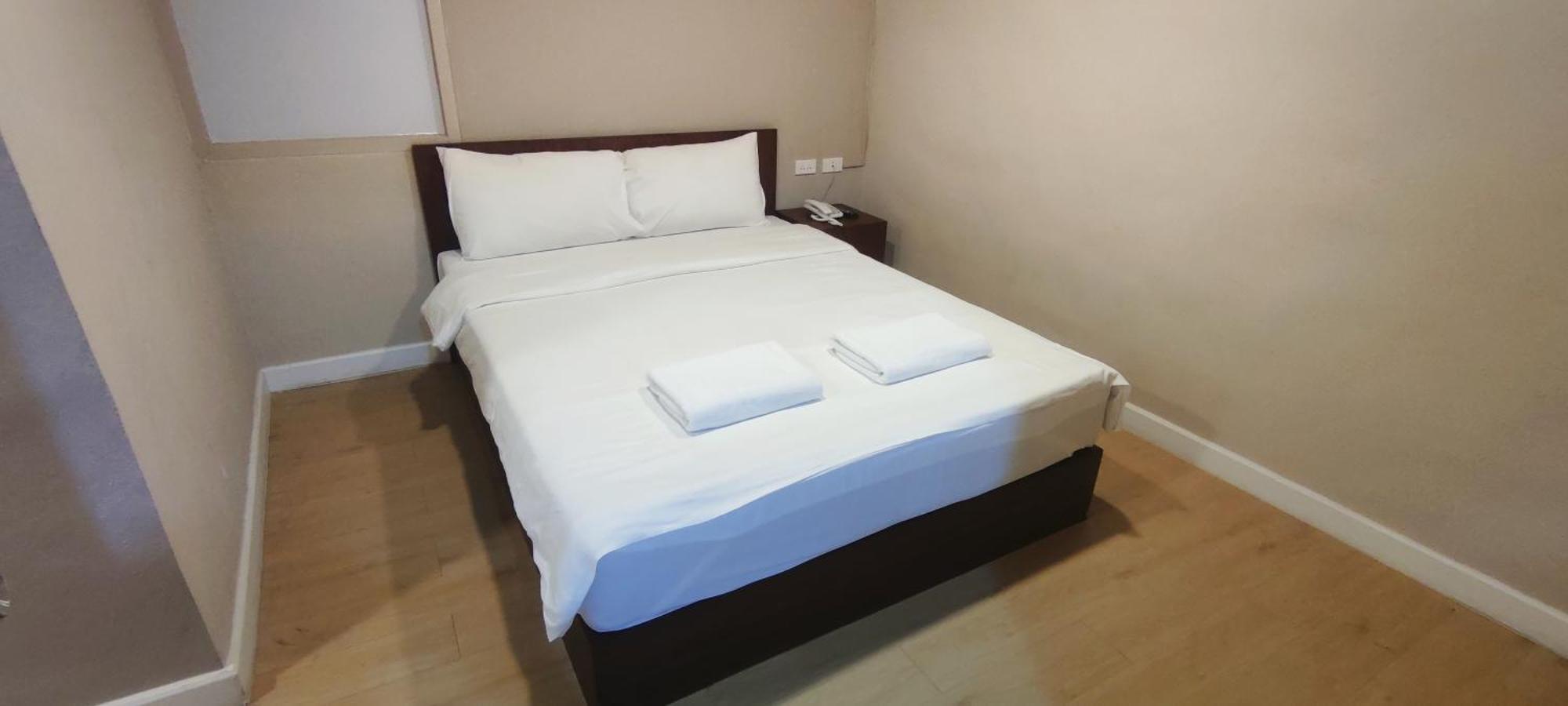 The Sea Bangsaen Hotel Dış mekan fotoğraf